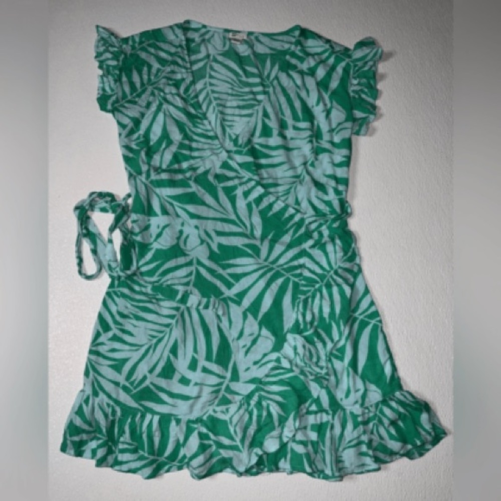 Billabong Tropical Green Leaf Print Dress